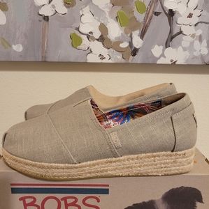 Women's Skechers Bobs Taupe NIB